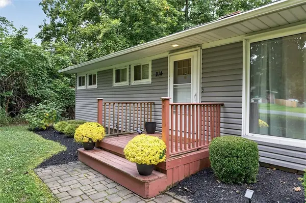 214 Saint Patrick DR, Rochester, NY 14623