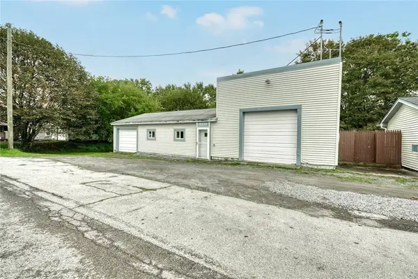 9235 W Ridge RD, Brockport, NY 14420