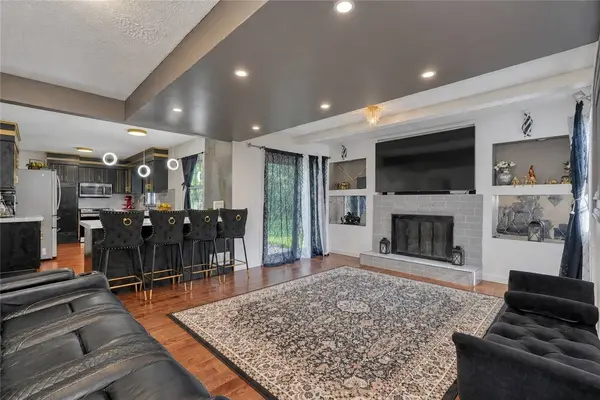 16 Kitty Hawk DR, Pittsford, NY 14534