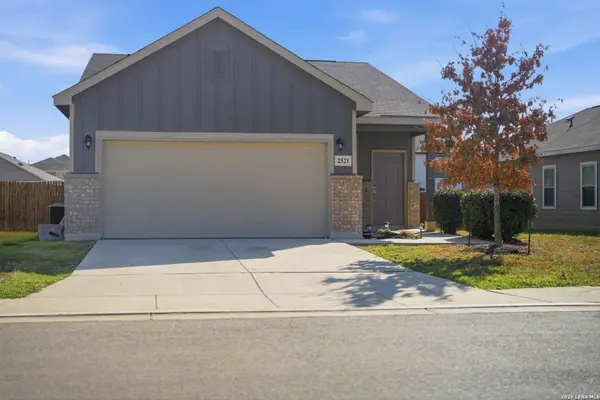 2521 Hiddenbrooke Trace, Seguin, TX 78155