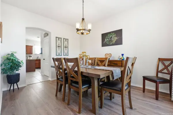 106 Lindseys Cv, San Antonio, TX 78258