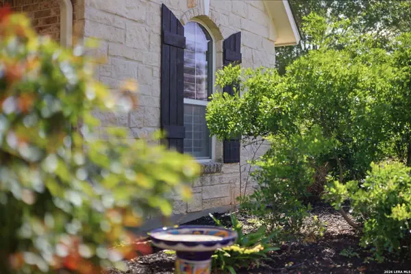 126 Juniper Ln, Boerne, TX 78006