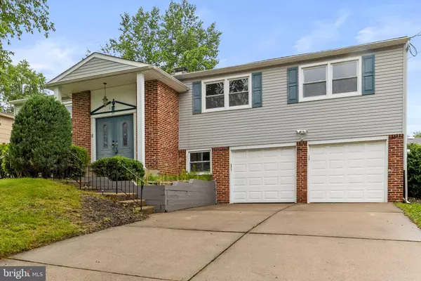 25 CLEMSON RD, Cherry Hill, NJ 08034