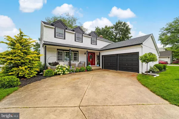 693 LINCOLN DR, Mount Laurel, NJ 08054