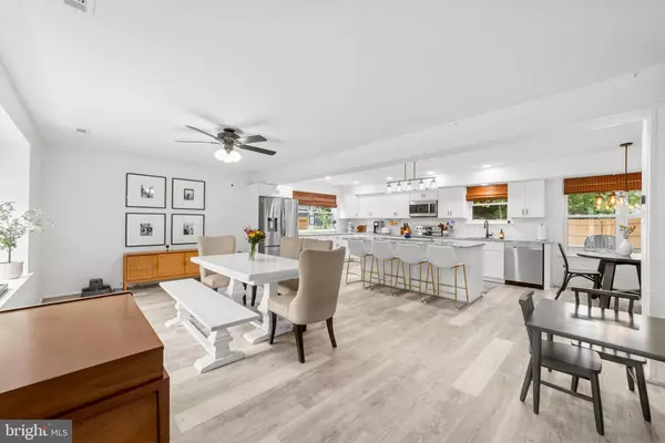 6 LAURA LN, Marlton, NJ 08053