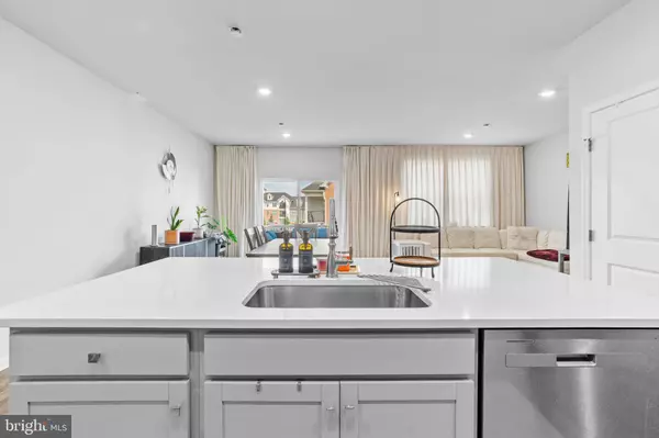 30 MARION AVE, Bordentown, NJ 08505