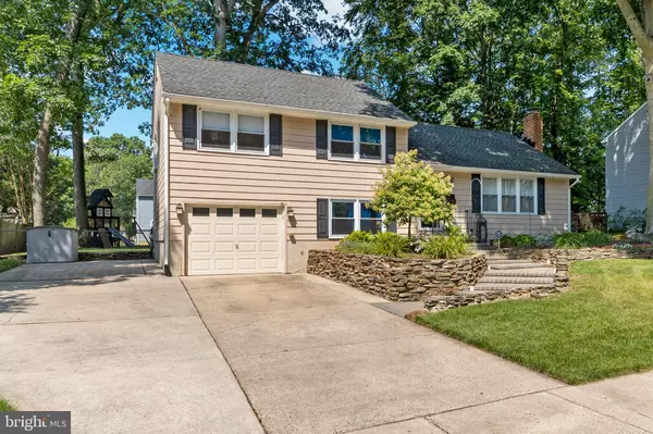 157 OXFORD RD, Delran, NJ 08075