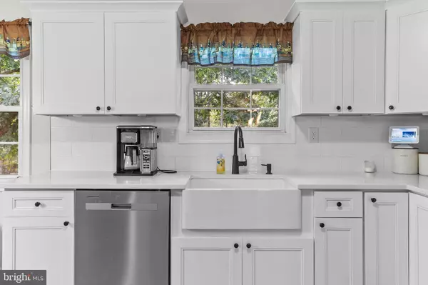 209 REEVES AVE, Browns Mills, NJ 08015