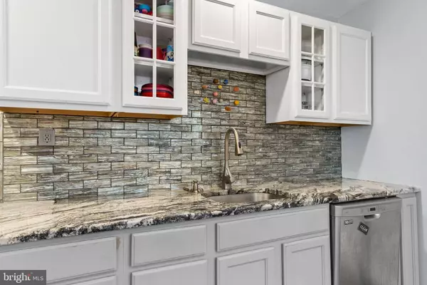 118 PEARL ST, Mount Holly, NJ 08060