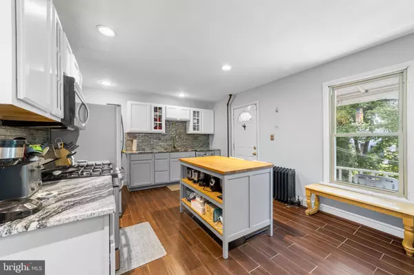 118 PEARL ST, Mount Holly, NJ 08060