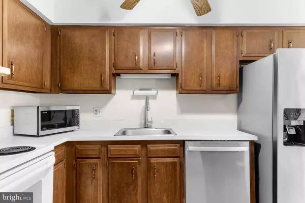 74 BRIDGEWATER DR, Marlton, NJ 08053