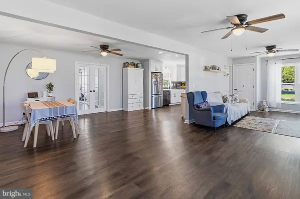 590 SUNHAVEN DR, Clayton, NJ 08312