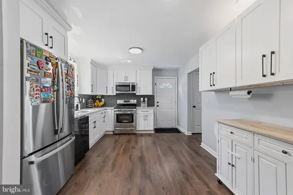 590 SUNHAVEN DR, Clayton, NJ 08312