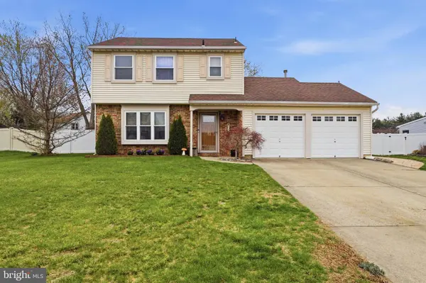 14 WOODHURST DR, Mount Holly, NJ 08060