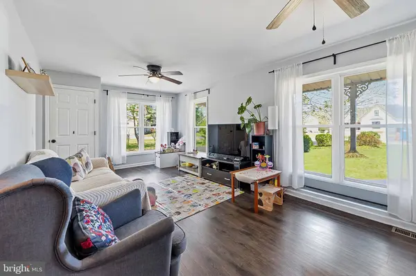 590 SUNHAVEN DR, Clayton, NJ 08312