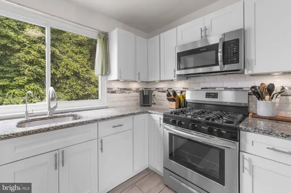 907 RUSSO DR, Westampton, NJ 08060