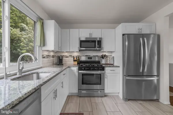 907 RUSSO DR, Westampton, NJ 08060