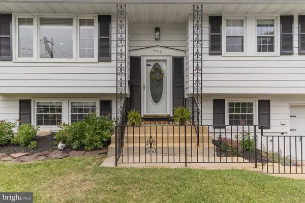 907 RUSSO DR, Westampton, NJ 08060