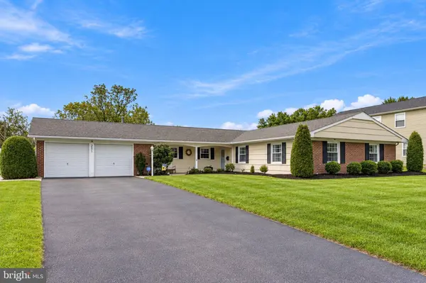251 TIFFANY LN