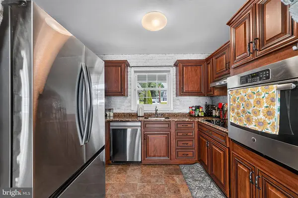 251 TIFFANY LN, Willingborough, NJ 08046
