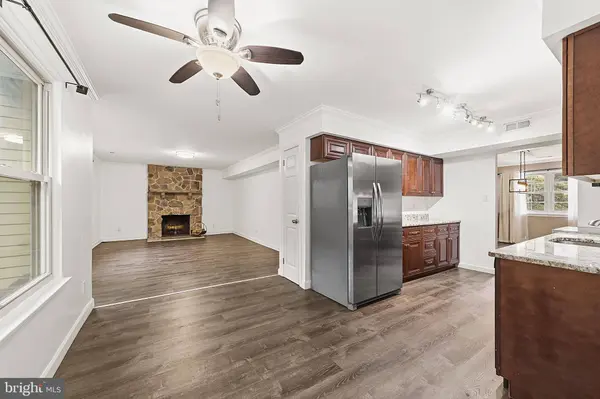 26 LAKESIDE DR, Marlton, NJ 08053