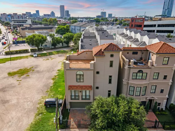 Houston, TX 77002-8542,2006 Helena St