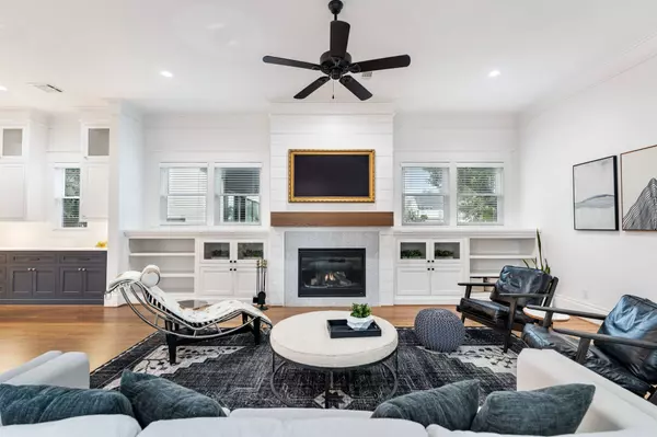 1114 Grovewood LN, Houston, TX 77008