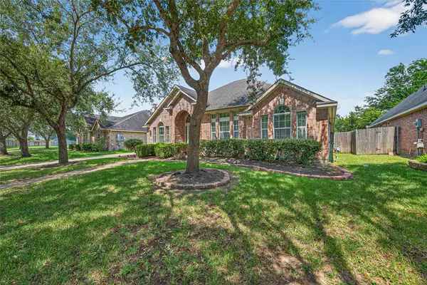718 Silver Creek CIR, Richmond, TX 77406
