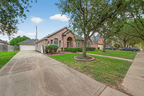 718 Silver Creek CIR, Richmond, TX 77406