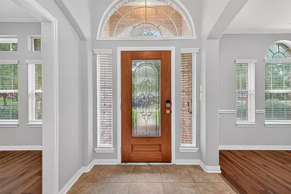 718 Silver Creek CIR, Richmond, TX 77406