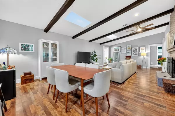 14423 Locke LN, Houston, TX 77077