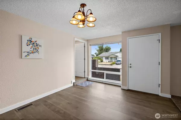 1706 19th DR NE, Auburn, WA 98002