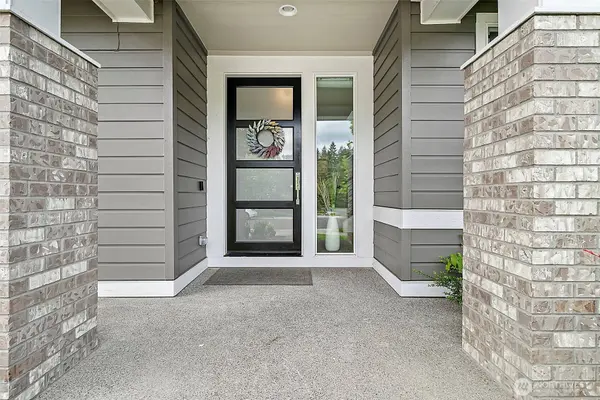 14426 Overlook DR E, Bonney Lake, WA 98391