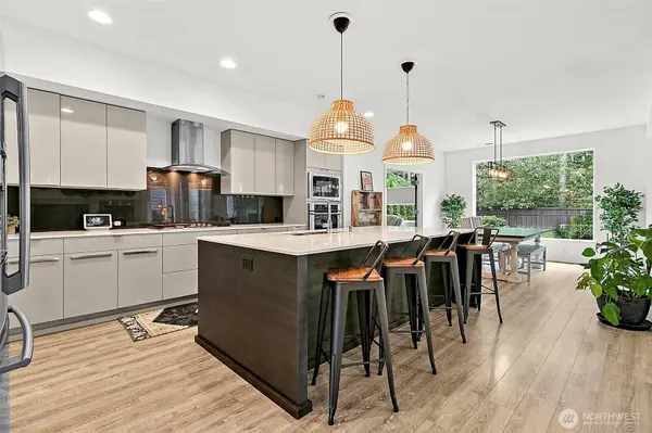 14426 Overlook DR E, Bonney Lake, WA 98391