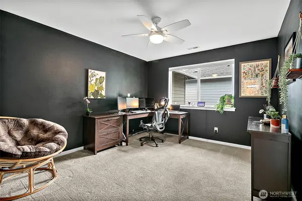 14426 Overlook DR E, Bonney Lake, WA 98391