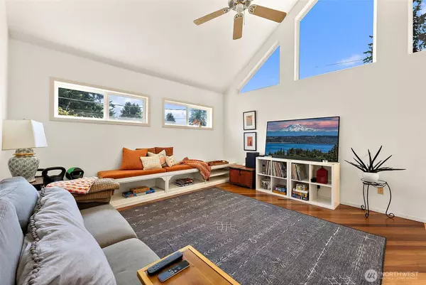 336 Summit AVE, Fircrest, WA 98466