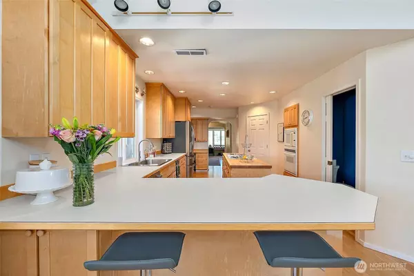 336 Summit AVE, Fircrest, WA 98466