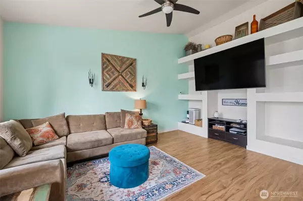 21510 43rd Avenue Ct E, Spanaway, WA 98387