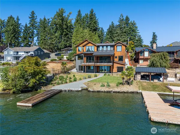 1024 184th Avenue Ct E, Lake Tapps, WA 98391
