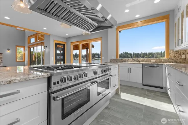 1024 184th Avenue Ct E, Lake Tapps, WA 98391