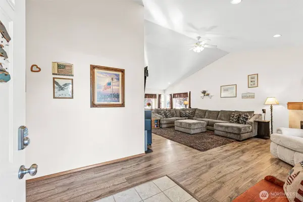 2306 215th ST E, Spanaway, WA 98387