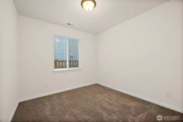 15017 Tyee DR E, Bonney Lake, WA 98391