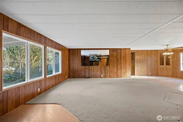 11611 201st AVE E, Bonney Lake, WA 98391