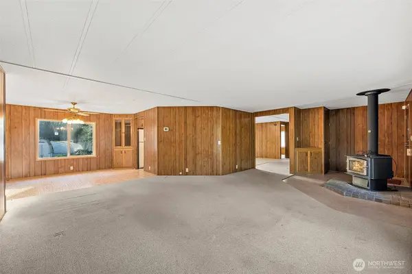 11611 201st AVE E, Bonney Lake, WA 98391
