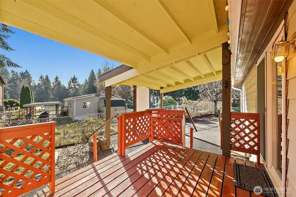 11611 201st AVE E, Bonney Lake, WA 98391