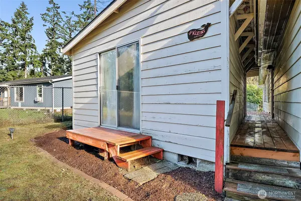 11611 201st AVE E, Bonney Lake, WA 98391