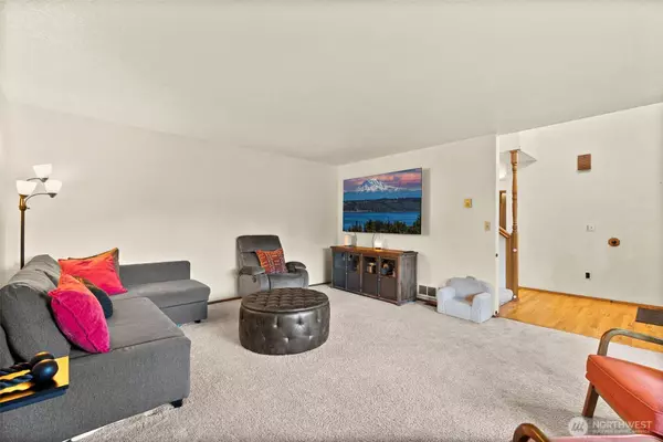 6121 Gold CT SW, Tumwater, WA 98512