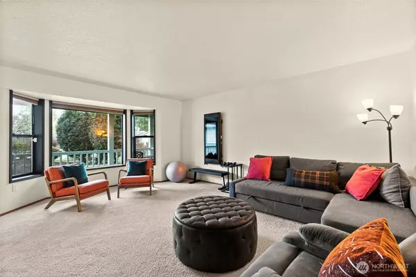 6121 Gold CT SW, Tumwater, WA 98512