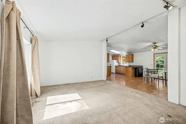 5709 366th ST S, Roy, WA 98580