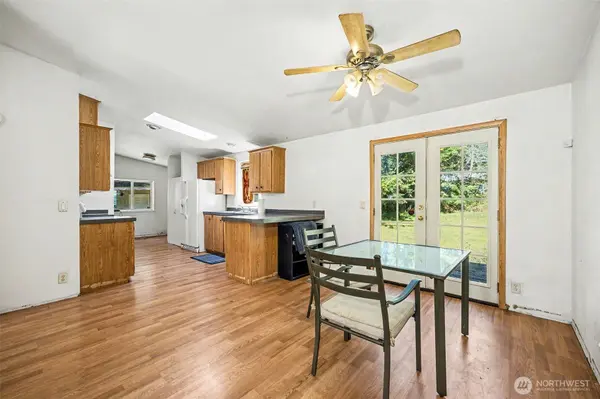 5709 366th ST S, Roy, WA 98580